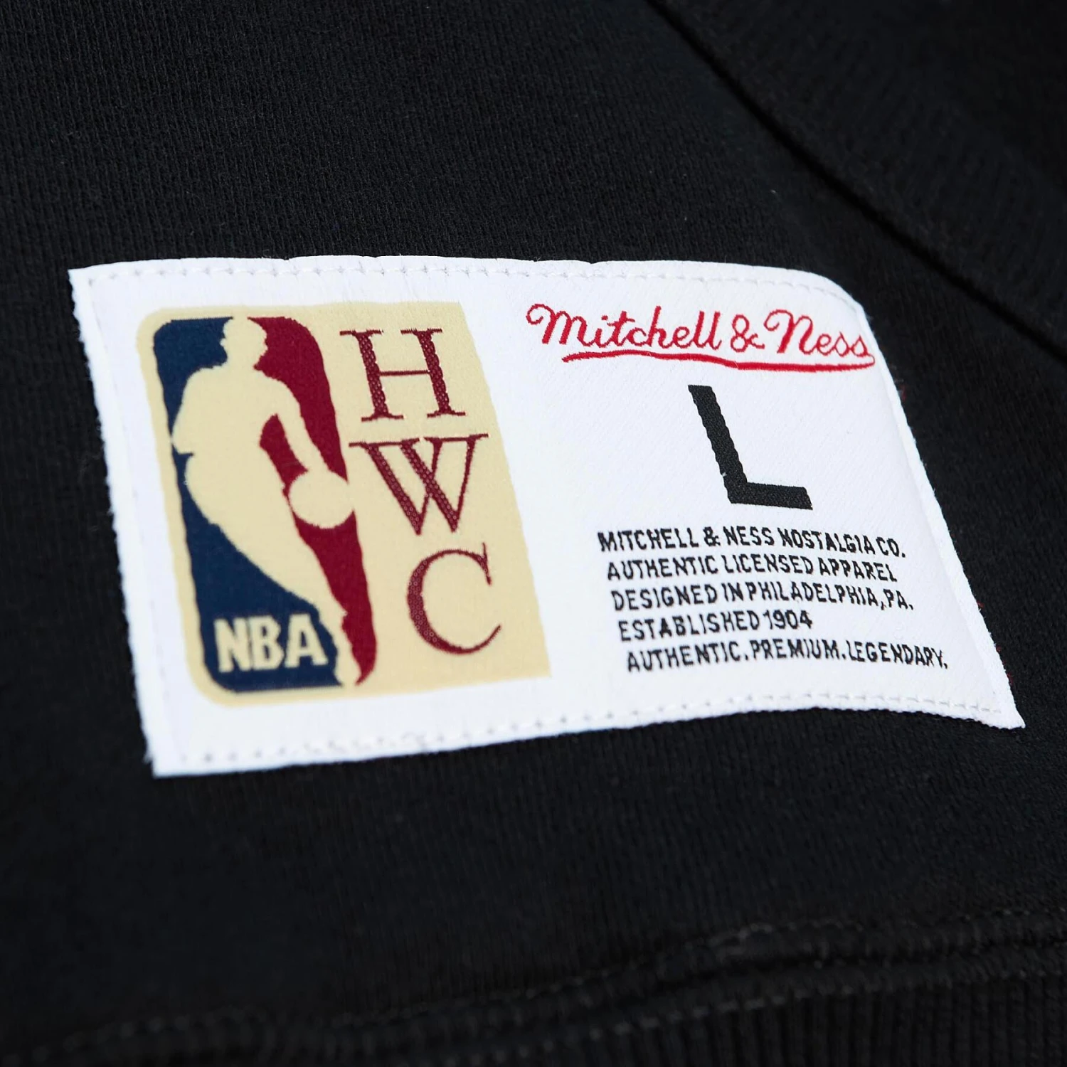 Mitchell & Ness Sweat à Capuche Chicago Bulls Hometown Fleece 6 Mitchell & Ness Sweat à Capuche Chicago Bulls Hometown Fleece – Image 4