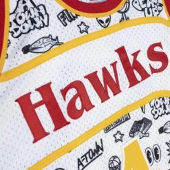 Mitchell & Ness Maillot Atlanta Hawks NBA Doodle Swingman 1986 Spud Webb -Basketball Produits Magasin mitchell ness tfsm1266 aha86sweptwh white 3